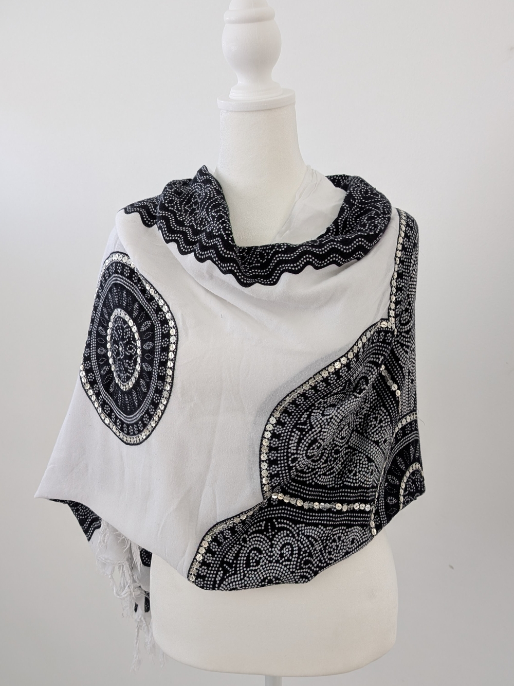 Boho Shawl Black and White Mandala Floral Sarong Fringe Kimono Oversized Wrap